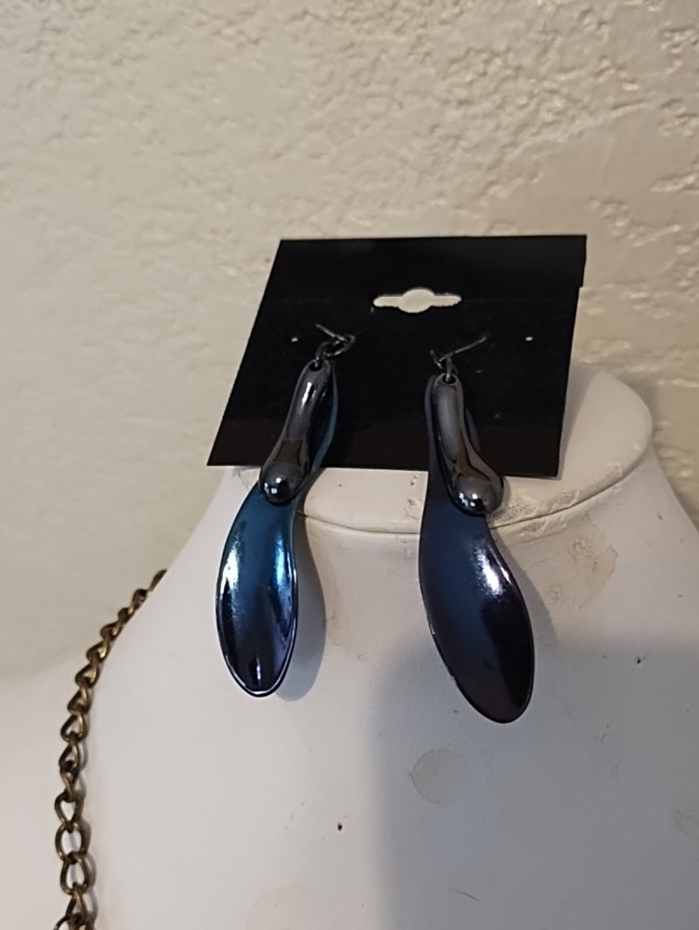 NWT Multicolored Necklace Set - Picture 3 of 12